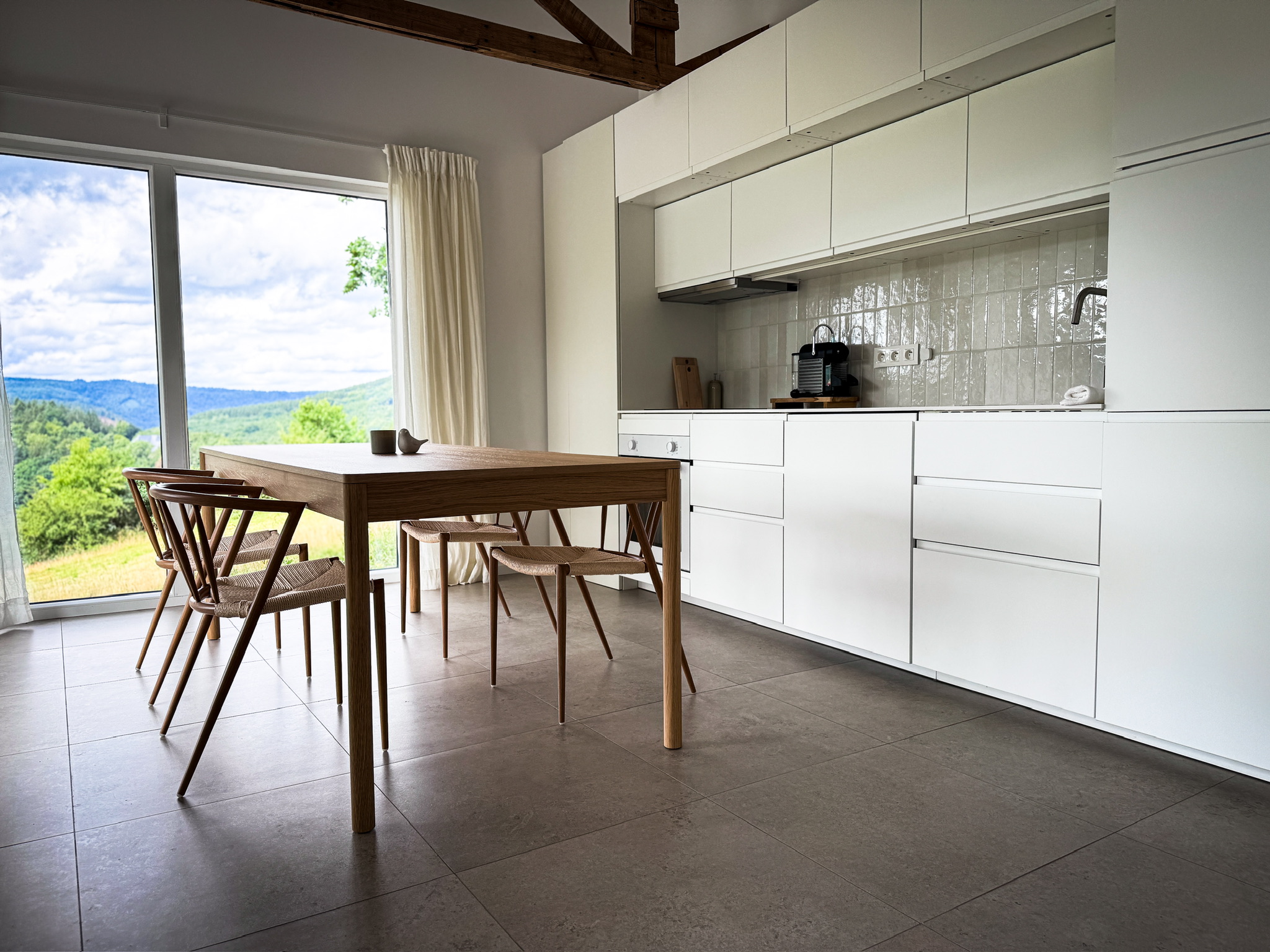 Alternative kitchen dining mountain view